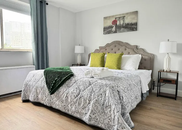 City View Newly Renovated 5 Beds With Free Parking Lm406
