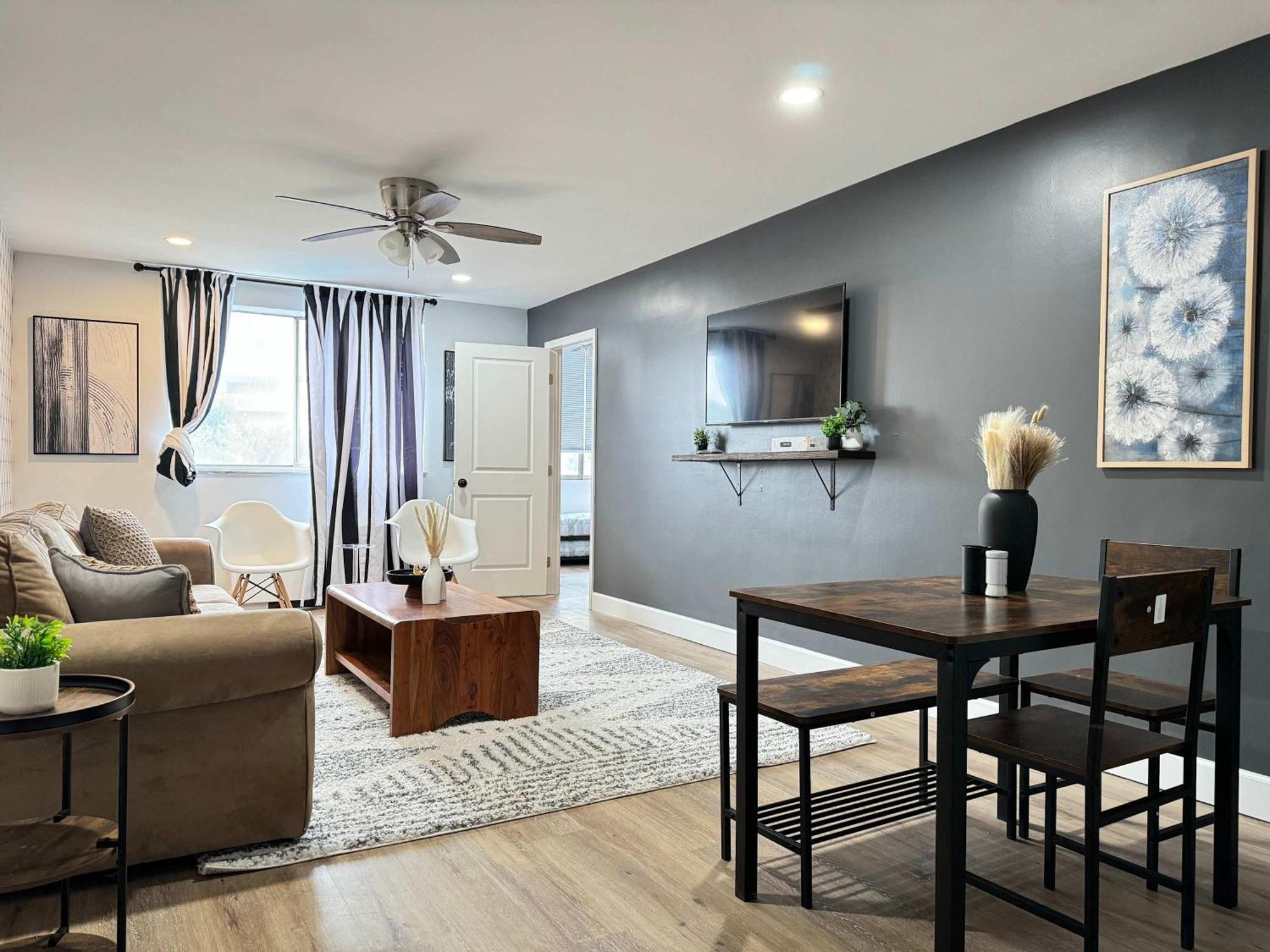 View Newly Renovated 5 Beds With Free Parking Lm406